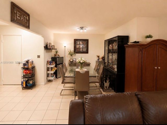 12860 SW 43rd Dr 146-B, Miami, FL 33175