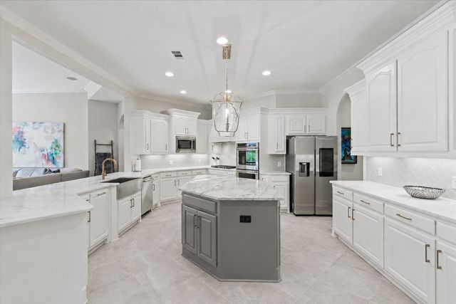 5121 Verdant Valley Drive, Frisco, TX 75034