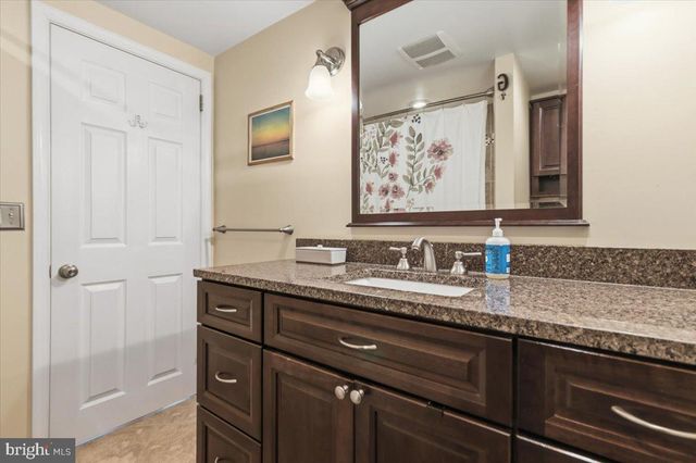 406 BONNIE LN, Lansdale, PA 19446
