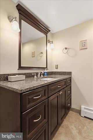 406 BONNIE LN, Lansdale, PA 19446