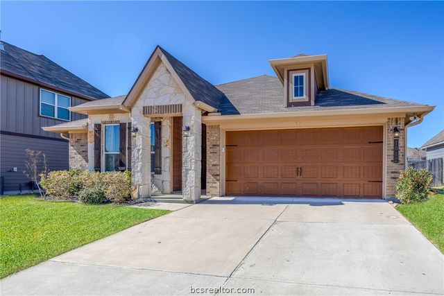 1012 Old Vine Road, Brenham, TX 77833