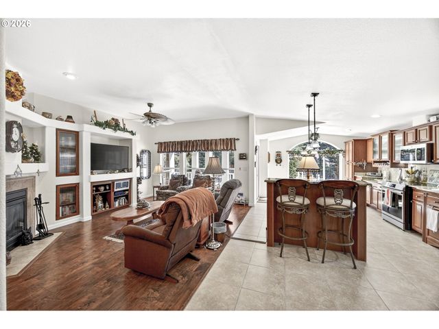 421 SHERWOOD Loop, Florence, OR 97439