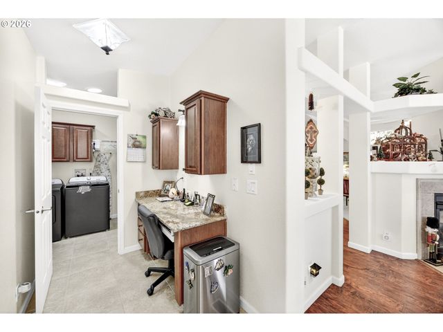 421 SHERWOOD Loop, Florence, OR 97439