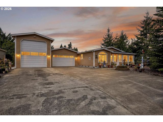 421 SHERWOOD Loop, Florence, OR 97439