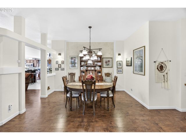 421 SHERWOOD Loop, Florence, OR 97439