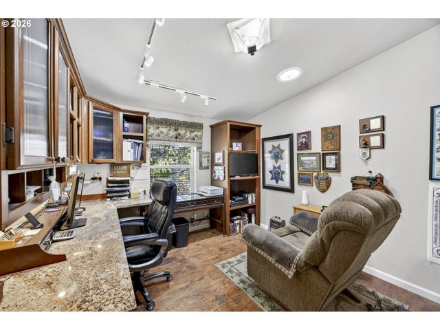 421 SHERWOOD Loop, Florence, OR 97439