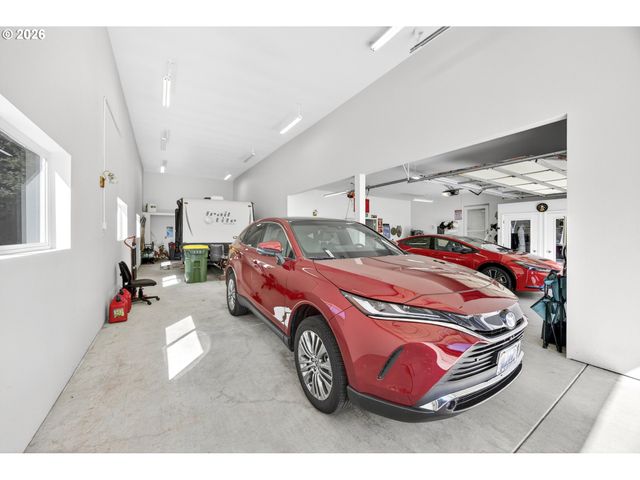 421 SHERWOOD Loop, Florence, OR 97439