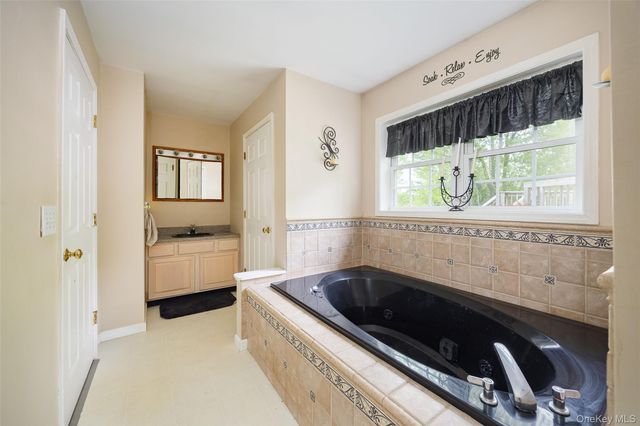 1763 County Route 19, Red Hook, NY 12571