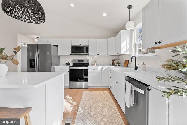 512 CEDAR HILL RD, Mineral, VA 23117