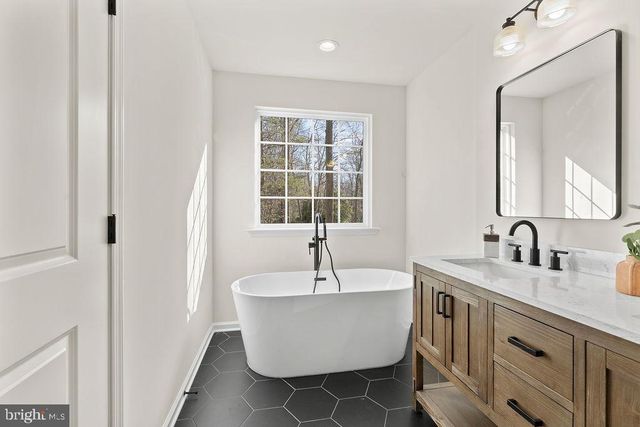 512 CEDAR HILL RD, Mineral, VA 23117