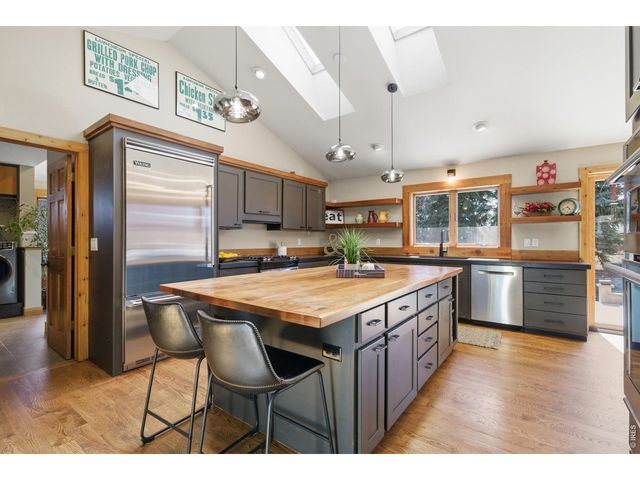 2205 Stonecrest Dr, Fort Collins, CO 80521