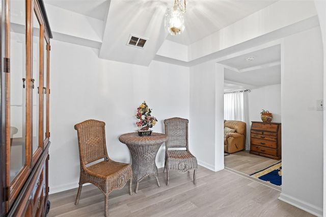 8061 49TH AVENUE N, St Petersburg, FL 33709