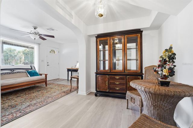 8061 49TH AVENUE N, St Petersburg, FL 33709