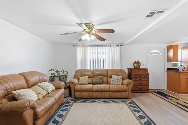 8061 49TH AVENUE N, St Petersburg, FL 33709