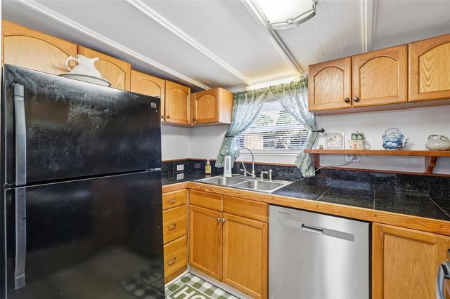 8061 49TH AVENUE N, St Petersburg, FL 33709