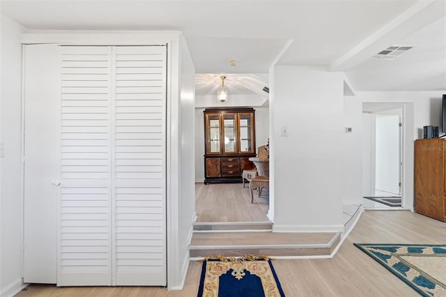 8061 49TH AVENUE N, St Petersburg, FL 33709