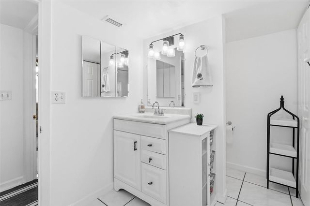 8061 49TH AVENUE N, St Petersburg, FL 33709