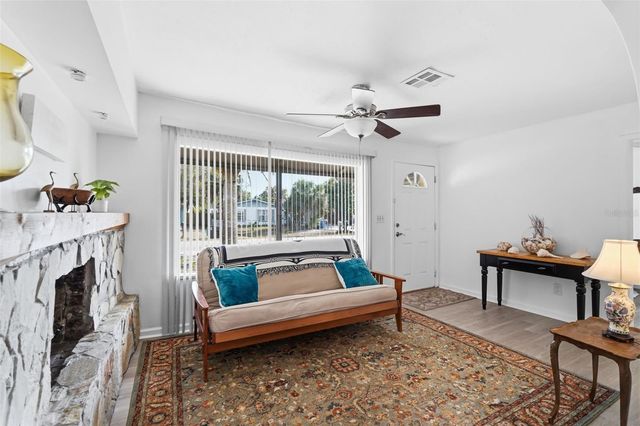 8061 49TH AVENUE N, St Petersburg, FL 33709