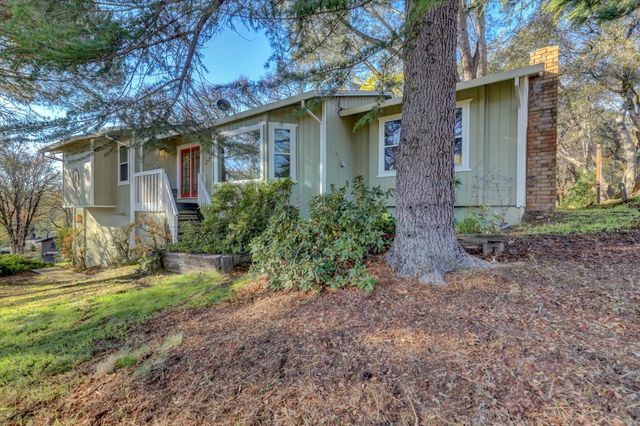 23126 Foothill Rd, Auburn, CA 95602