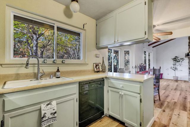 23126 Foothill Rd, Auburn, CA 95602