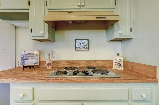 23126 Foothill Rd, Auburn, CA 95602