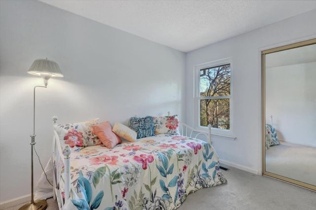 23126 Foothill Rd, Auburn, CA 95602