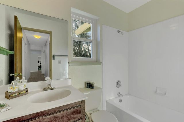 23126 Foothill Rd, Auburn, CA 95602