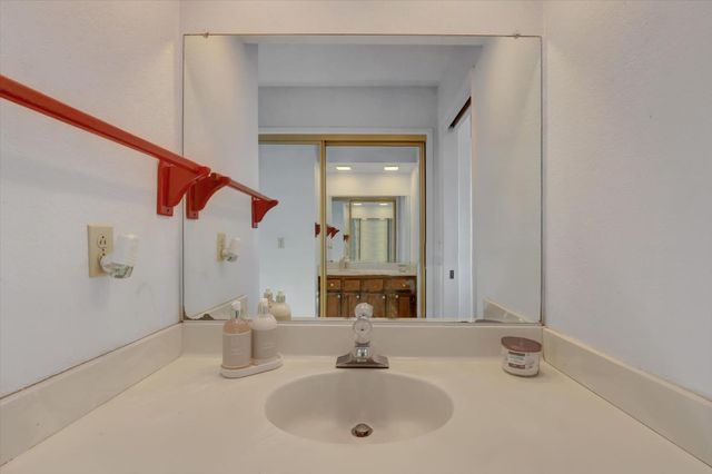 23126 Foothill Rd, Auburn, CA 95602