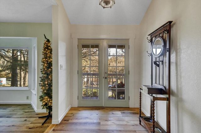 23126 Foothill Rd, Auburn, CA 95602