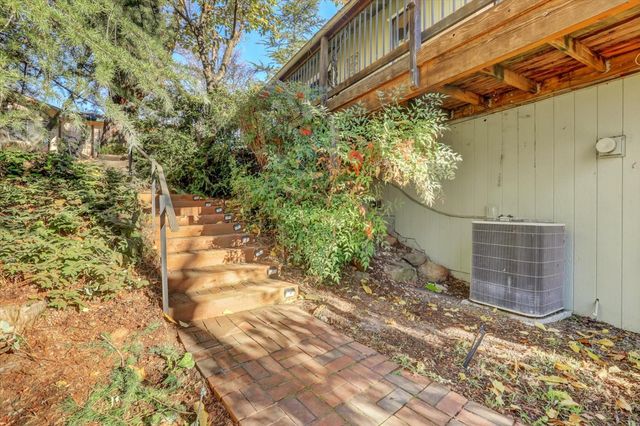 23126 Foothill Rd, Auburn, CA 95602