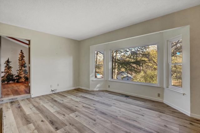 23126 Foothill Rd, Auburn, CA 95602