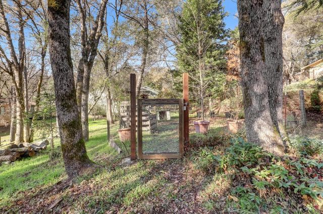23126 Foothill Rd, Auburn, CA 95602