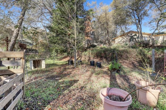 23126 Foothill Rd, Auburn, CA 95602