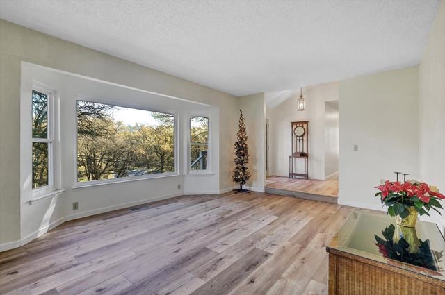 23126 Foothill Rd, Auburn, CA 95602