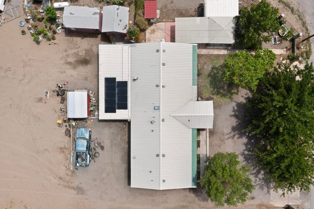 6916 RAY Lane SW, Albuquerque, NM 87121