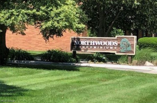 23835 David Drive 207, North Olmsted, OH 44070