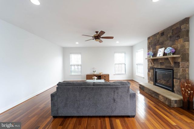 16309 SANDY RIDGE CT, Woodbridge, VA 22191