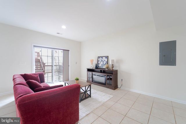 16309 SANDY RIDGE CT, Woodbridge, VA 22191