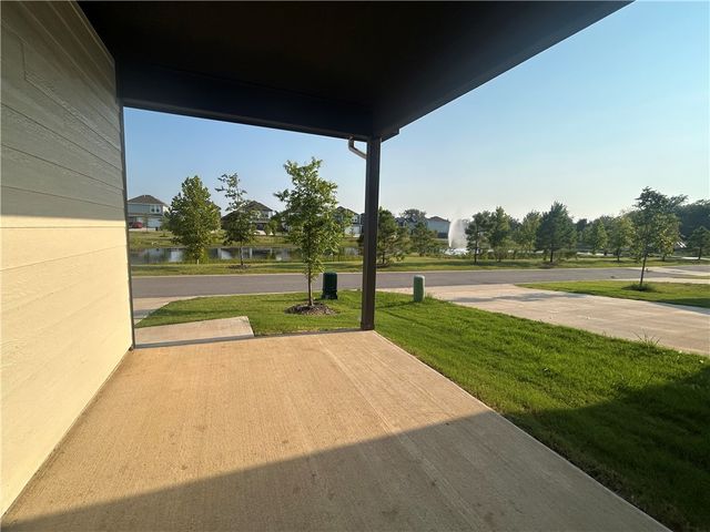 4825 W Triangle Street, Fayetteville, AR 72704