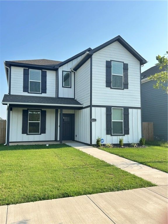 4825 W Triangle Street, Fayetteville, AR 72704