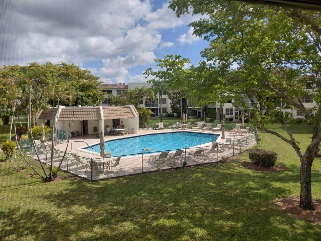 6850 Royal Palm Boulevard 211g, Margate, FL 33063