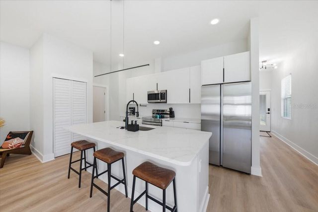 2644 42ND AVENUE N, St Petersburg, FL 33714