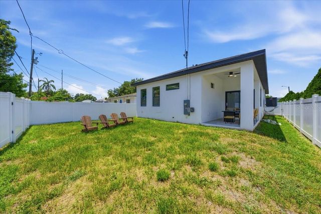 2644 42ND AVENUE N, St Petersburg, FL 33714