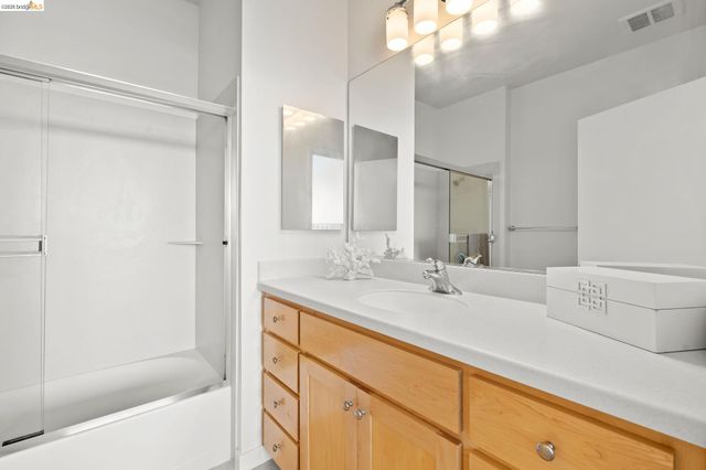 1780 12TH ST, Oakland, CA 94607