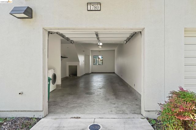 1780 12TH ST, Oakland, CA 94607