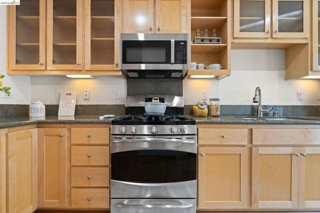1780 12TH ST, Oakland, CA 94607