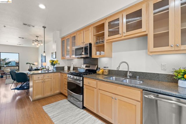 1780 12TH ST, Oakland, CA 94607