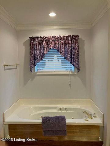 4207 Bryant Park Dr, Louisville, KY 40299