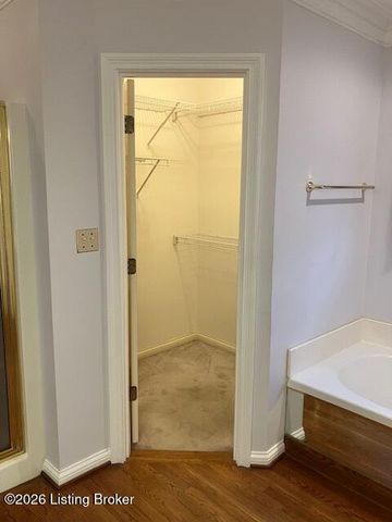4207 Bryant Park Dr, Louisville, KY 40299
