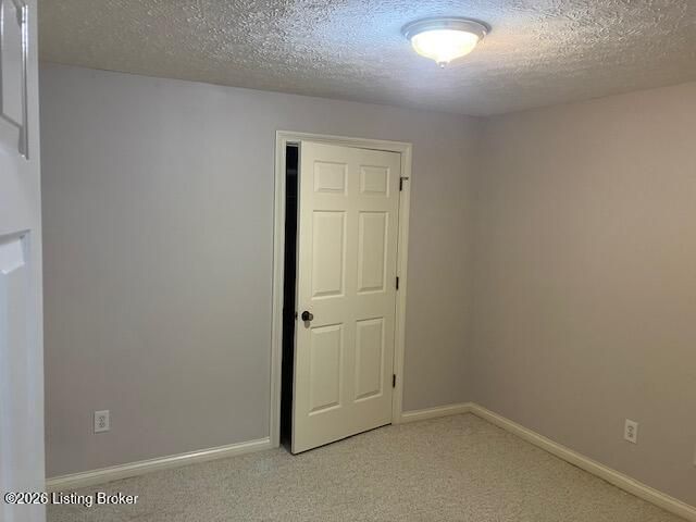 4207 Bryant Park Dr, Louisville, KY 40299